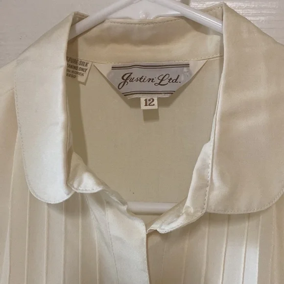 Vintage Women’s dress shirt - Picture 7 of 7